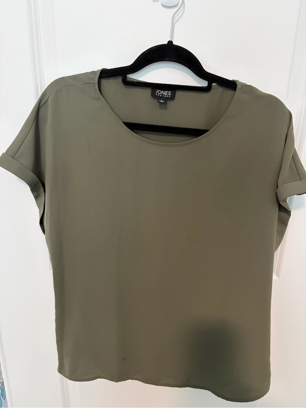Jones New York Olive Short Sleeve Round Neck Blouse